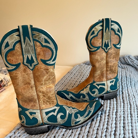 Cowgirl Boots - Picture 10 of 11